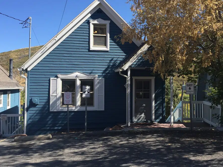Bubba’s Blue Bungalow